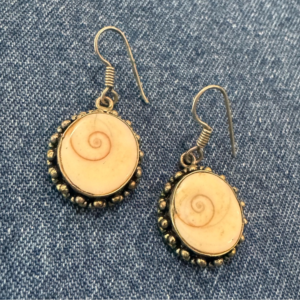 Cream Shell Earrings made in Hawaii